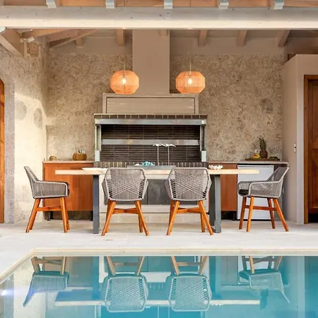 Vila De Lux Cu Piscina Privata Casa de Férias