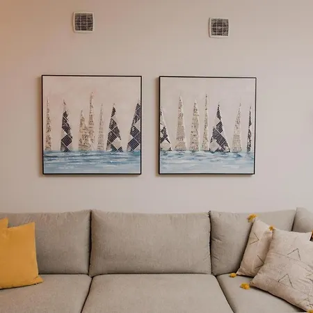 Vila De Lux Cu Piscina Privata بيت للعطل